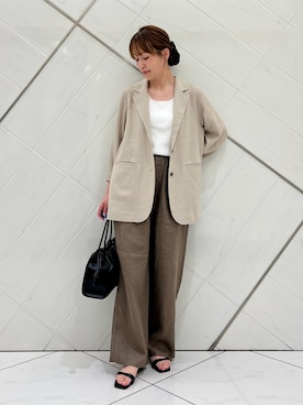 「URBAN RESEARCH DOORS（アーバンリサーチドアーズ）の2WAYニットタンク（タンクトップ、ホワイト系）」を使った、IKUさん（レディース・161cm）の春コーディネート