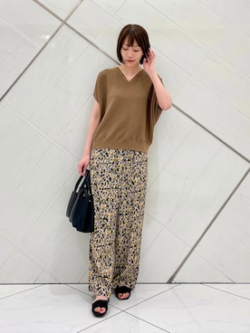 「URBAN RESEARCH DOORS（アーバンリサーチドアーズ）の『接触冷感/吸水速乾/イージーケア』フラワープリントドライタッチリラックスパンツ（その他パンツ）」を使った、IKUさん（レディース・161cm）の夏コーディネート
