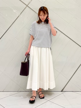 「URBAN RESEARCH DOORS（アーバンリサーチドアーズ）のタックボリュームスカート（スカート、ホワイト系）」を使った、IKUさん（レディース・161cm）の春コーディネート