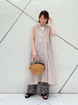 「URBAN RESEARCH DOORS（アーバンリサーチドアーズ）の『接触冷感/吸水速乾/イージーケア』フラワープリントドライタッチリラックスパンツ（その他パンツ）」を使った、IKUさん（レディース・161cm）の夏コーディネート