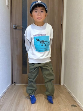 「アイテム（カーゴパンツ）」を使った、osumiさん（キッズ・108cm）の秋コーディネート