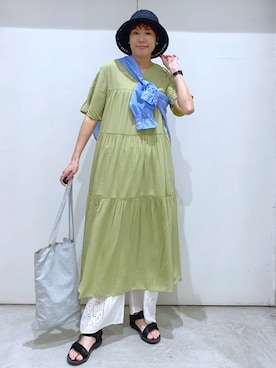 「GLOBAL WORK（グローバルワーク）の撥水ナイロントートバッグ/581127（Tote、グレー系）」を使った、osumiさん（レディース・174cm）の春コーディネート