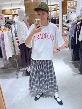 「アイテム（ソックス/靴下、グリーン系）」を使った、osumiさん（レディース・174cm）の秋コーディネート