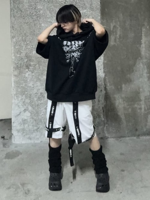 デザインベルトボンテージショートパンツ（その他パンツ