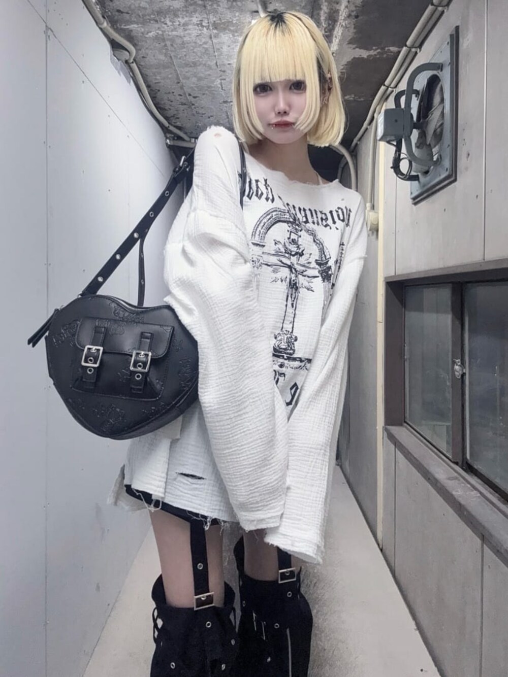 【美品】QutieFrash ミリタリーレッグウォーマー付ショートパンツ 黒 美品】QutieFrash ミリタリーレッグウォーマー付ショートパンツ 黒