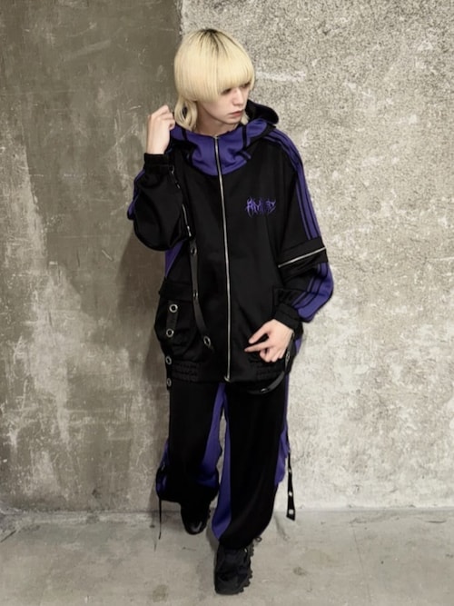 amilige ハトメベルト付きライン入りZIPトップス　ブラック/パープル ハトメベルト付きライン入りZIPトップス– A AM STUDIO