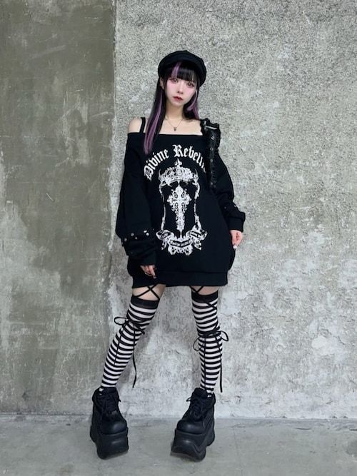 ハイウエストエンブレムボタン付きフリルパンツ（その他パンツ
