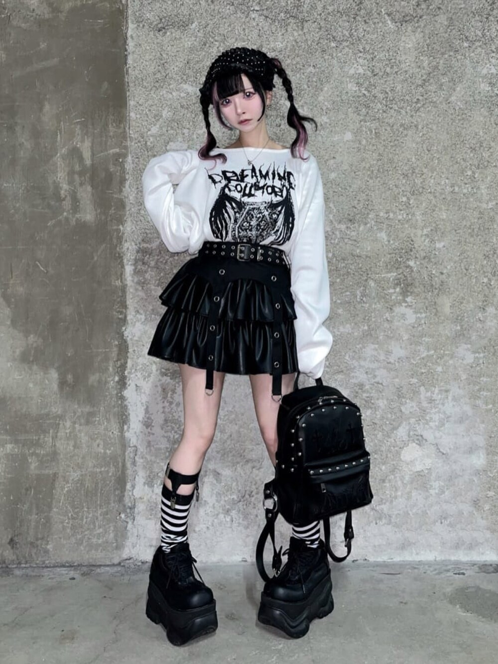 Amilige（アミリージュ）の「ハトメベルト付きPUフレアスカート