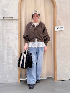 「CIAOPANIC TYPY（チャオパニックティピー）の∴【3サイズ展開】ビジューイージーデニム（デニムパンツ、ブルー系）」を使った、ogitypyさん（レディース・165cm）の秋コーディネート
