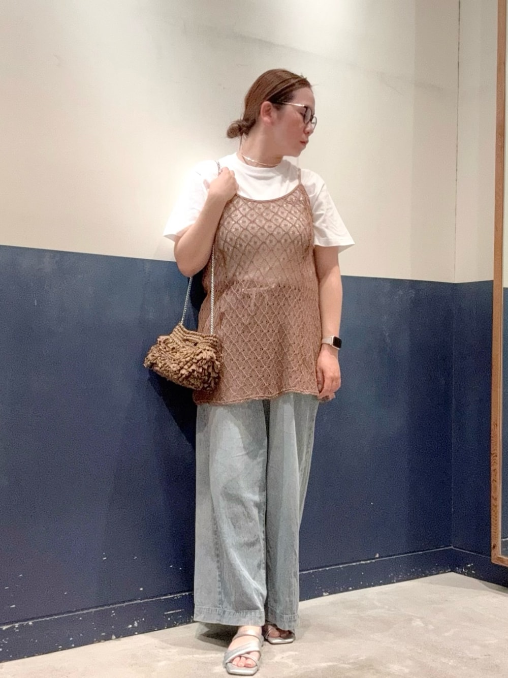 「チャオパニックティピー(CIAOPANIC TYPY)、ママコーデ、高身長女子、30代コーデ、おしゃれさんと繋がりたい、シンプルコーデ、オトナカジュアル、オトナ女子、デニム、ユニセックス、SEADAM、ロゴT、Tシャツ、白Tシャツ、夏ルックで気分アップ」｜「CIAOPANIC TYPYの【低身長・高身長対応/サイズ展開あり】柔らかワイドイージーデニム（デニムパンツ、ブルー系）」を使った、ogitypyさん（骨格ストレート・レディース・165cm）の夏コーディネートの1枚目の写真