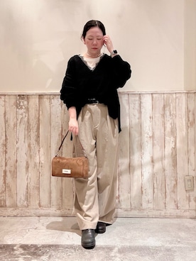 「アイテム（スラックス）」を使った、ogitypyさん（レディース・165cm）の秋コーディネート