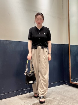 「CIAOPANIC TYPY（チャオパニックティピー）の【UNISEX】タックボリュームワイドスラックスパンツ/サイドラインスラックス（スラックス、ベージュ系）」を使った、ogitypyさん（レディース・165cm）の夏コーディネート