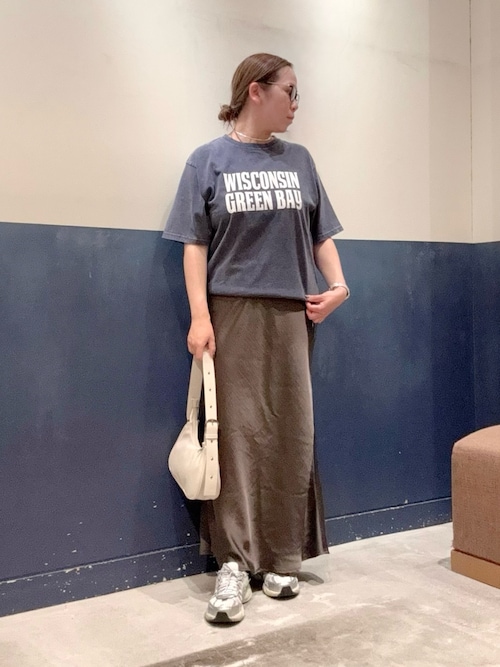 【UNISEX】アシッドウォッシュ加工ロゴTEE