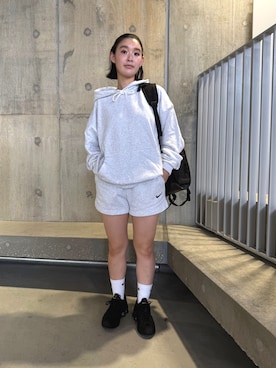 「アイテム（バックパック/リュック）」を使った、NIKE GINZAさん（レディース・160cm）の秋コーディネート
