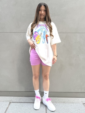 「NIKE（ナイキ）のナイキ スポーツウェア クラシック ウィメンズ オーバーサイズド Tシャツ / Nike Sportswear Classic Women's Oversized T-Shirt IR7849-133 Sail（Tシャツ/カットソー、ベージュ系）」を使った、NIKE GINZAさん（レディース・168cm）の春コーディネート