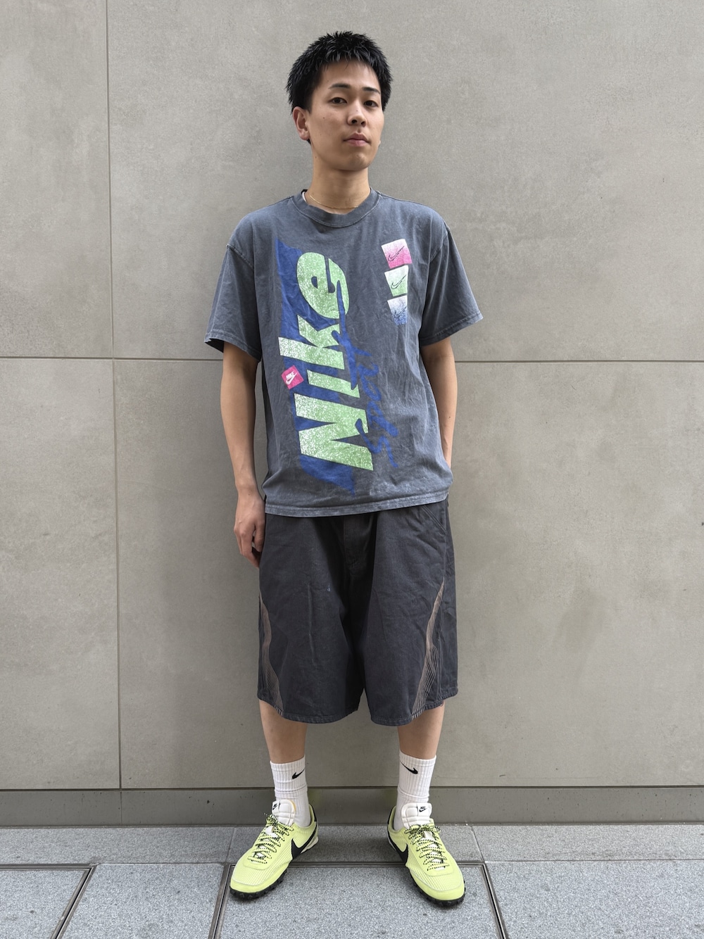 NIKEのソックス/靴下を使った「デニムショートパンツ」のメンズ人気