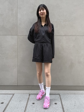 「NIKE（ナイキ）のナイキ スポーツウェア ウィメンズ オーバーサイズド ライトウェイト リップストップ ジャケット / Nike Sportswear Women's Oversized Lightweight Ripstop Jacket IF0588-010 Black（ブルゾン、ブラック系）」を使った、NIKE GINZAさん（レディース・168cm）の春コーディネート