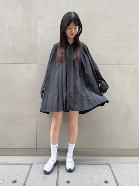 「NIKE（ナイキ）のナイキ エア マックス フェノメナ ウィメンズシューズ / Nike Air Max Phenomena Women's Shoes IV4690-099 Cobblestone（ローファー、グレー系）」を使った、NIKE GINZAさん（レディース・168cm）の春コーディネート