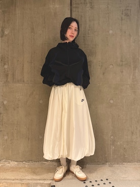 「アイテム（ナイロンジャケット）」を使った、NIKE GINZAさん（レディース・160cm）の秋コーディネート