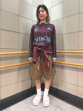 「アイテム（ジャージ）」を使った、NIKE GINZAさん（レディース・160cm）の秋コーディネート