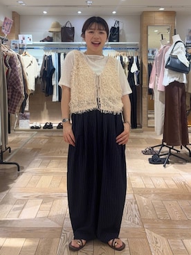 「LOWRYS FARM（ローリーズファーム）のラインストーンプルオーバーＳＳ 1045217（Tシャツ/カットソー、ホワイト系）」を使った、nanamoueさん（レディース）の夏コーディネート