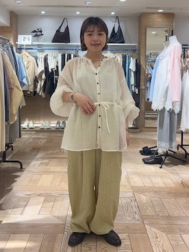 「LOWRYS FARM（ローリーズファーム）のスタイルＵＰクロスカップキャミ　100757（Tシャツ/カットソー、ホワイト系）」を使った、nanamoueさん（レディース）の春コーディネート