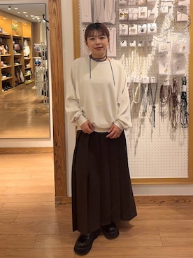 「LOWRYS FARM（ローリーズファーム）のソフトウラケプルオーバー  579079（スウェット）」を使った、nanamoueさん（レディース・154cm）の秋コーディネート