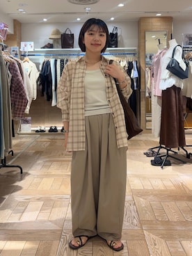 「LOWRYS FARM（ローリーズファーム）のスタイルＵＰクロスカップキャミ　100757（Tシャツ/カットソー、ホワイト系）」を使った、nanamoueさん（レディース）の夏コーディネート