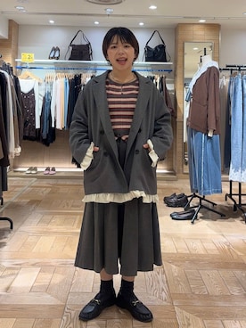 「LOWRYS FARM（ローリーズファーム）のモカシンビットローファー 1064725（ローファー、ブラック系）」を使った、nanamoueさん（レディース）の秋コーディネート