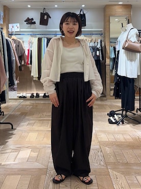 「LOWRYS FARM（ローリーズファーム）のスタイルＵＰクロスカップキャミ　100757（Tシャツ/カットソー、ホワイト系）」を使った、nanamoueさん（レディース）の夏コーディネート
