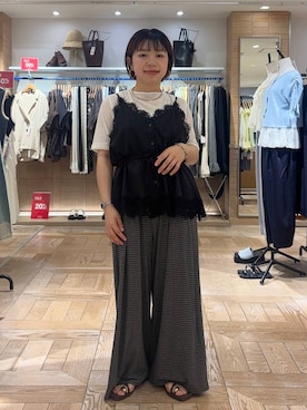 「LOWRYS FARM（ローリーズファーム）のラインストーンプルオーバーＳＳ 1045217（Tシャツ/カットソー、ホワイト系）」を使った、nanamoueさん（レディース）の夏コーディネート