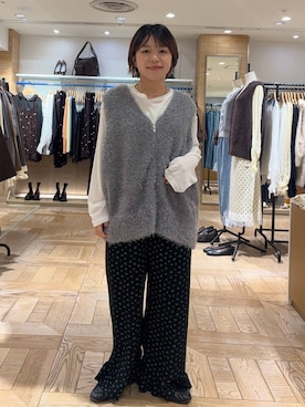 「LOWRYS FARM（ローリーズファーム）のサーマルフラワーフリルパンツ　1048957（その他パンツ、ブラック系）」を使った、nanamoueさん（レディース）の秋コーディネート