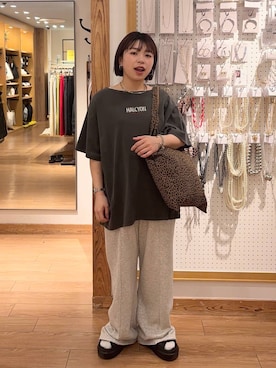 「新作」｜「アイテム（スウェットパンツ）」を使った、nanamoueさん（レディース・154cm）の春コーディネート