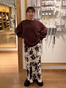 「LOWRYS FARM（ローリーズファーム）のソフトウラケプルオーバー  579079（スウェット）」を使った、nanamoueさん（レディース・154cm）の秋コーディネート