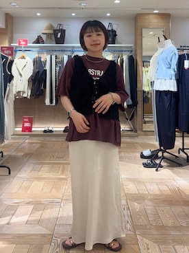「LOWRYS FARM（ローリーズファーム）のメランジロゴTEE　1048840（Tシャツ/カットソー、レッド系）」を使った、nanamoueさん（レディース）の夏コーディネート