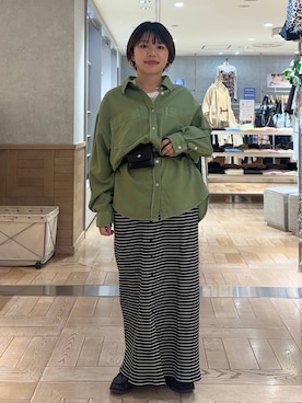 「LOWRYS FARM（ローリーズファーム）のモカシンビットローファー 1064725（ローファー、ブラック系）」を使った、nanamoueさん（レディース）の秋コーディネート
