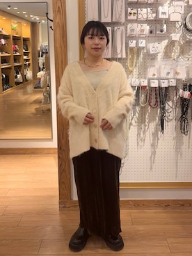 「LOWRYS FARM（ローリーズファーム）のシャギーロングＶカーディガン　595935（カーディガン/ボレロ）」を使った、nanamoueさん（レディース・154cm）の秋コーディネート