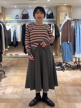 「LOWRYS FARM（ローリーズファーム）のモカシンビットローファー 1064725（ローファー、ブラック系）」を使った、nanamoueさん（レディース）の秋コーディネート