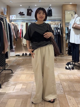「LOWRYS FARM（ローリーズファーム）のレースドッキングＴＥＥ　1043045（Tシャツ/カットソー、グレー系）」を使った、nanamoueさん（レディース）の夏コーディネート
