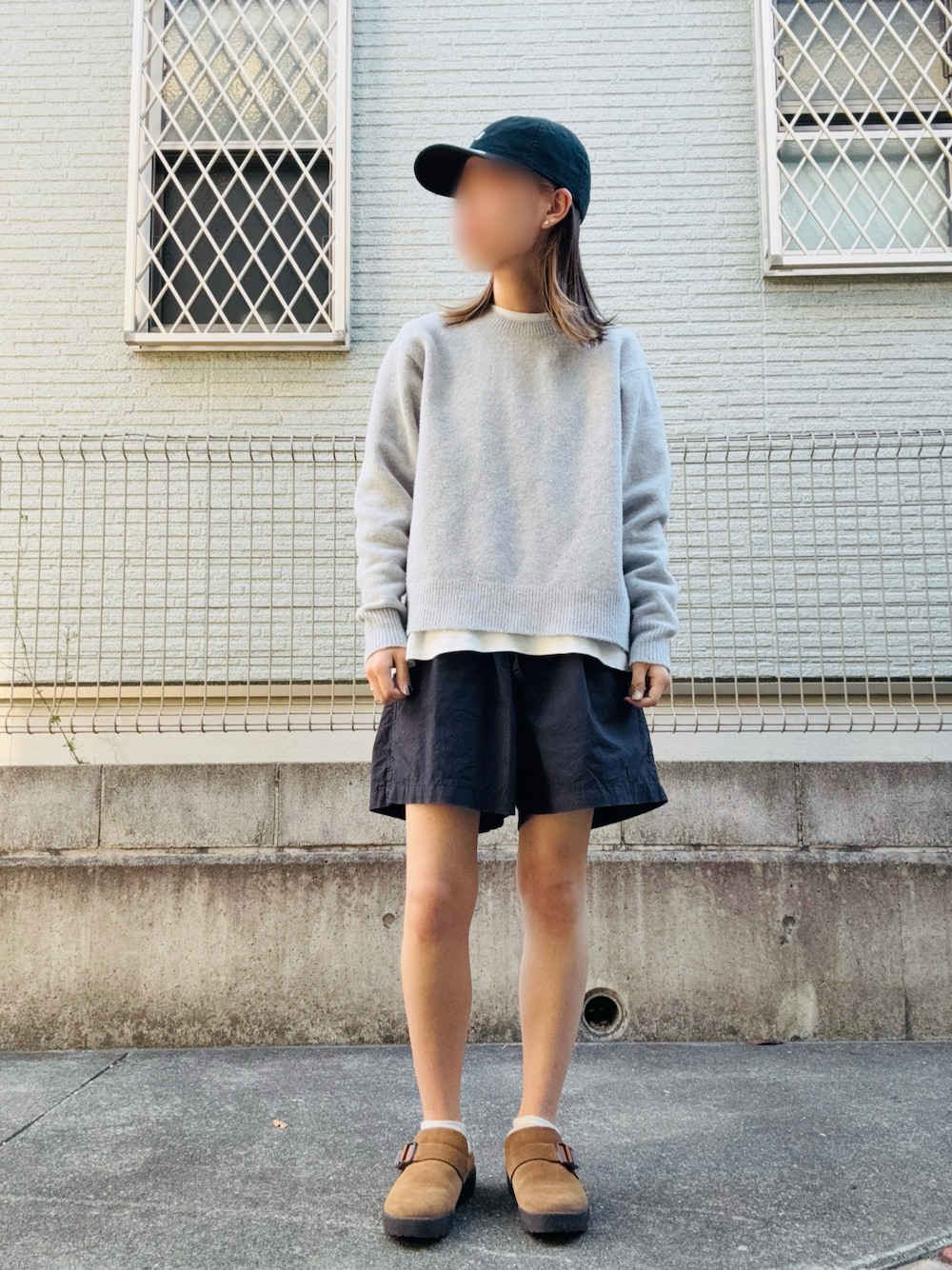 「Columbiaのアイテム（その他シューズ、ブラウン系）」を使った、Natsukiさん（骨格ナチュラル・レディース・155cm）の秋コーディネートの1枚目の写真