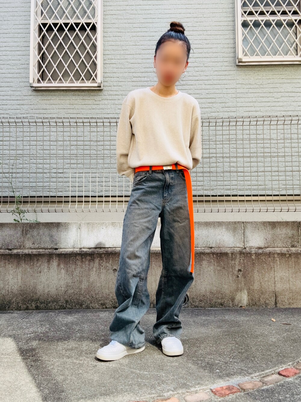 「UNIQLOのアイテム（Tシャツ/カットソー、ベージュ系）」を使った、Natsukiさん（骨格ナチュラル・レディース・155cm）の秋コーディネートの1枚目の写真