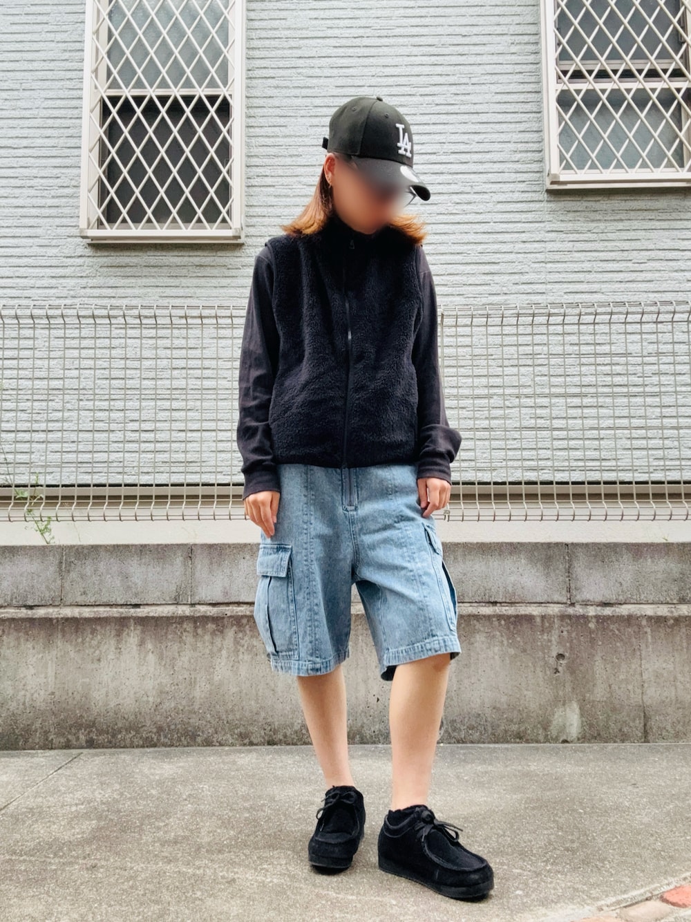 「Right-onのアイテム（デニムパンツ、ブルー系）」を使った、Natsukiさん（骨格ナチュラル・レディース・155cm）の秋コーディネートの1枚目の写真