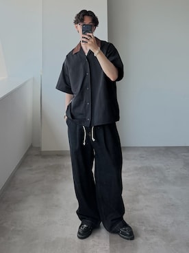 「WETTEMPT（ウィテンプト）のFAUX SUEDE COLLAR TWILL S/S SHIRT / フェイクスエードカラーツイルS/Sシャツ（シャツ/ブラウス、ブラック系）」を使った、おさゆうさん（メンズ・168cm）の夏コーディネート