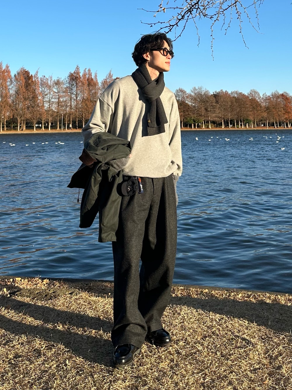 「きれいめカジュアル、スウェット、スウェットコーデ、WETTEMPT、BATONER、Paraboot、TEMBEA、シティーボーイ」｜「BarbourのTRANSPORT WAX（ブルゾン、グリーン系）」を使った、おさゆうさん（メンズ・168cm）の冬コーディネートの1枚目の写真
