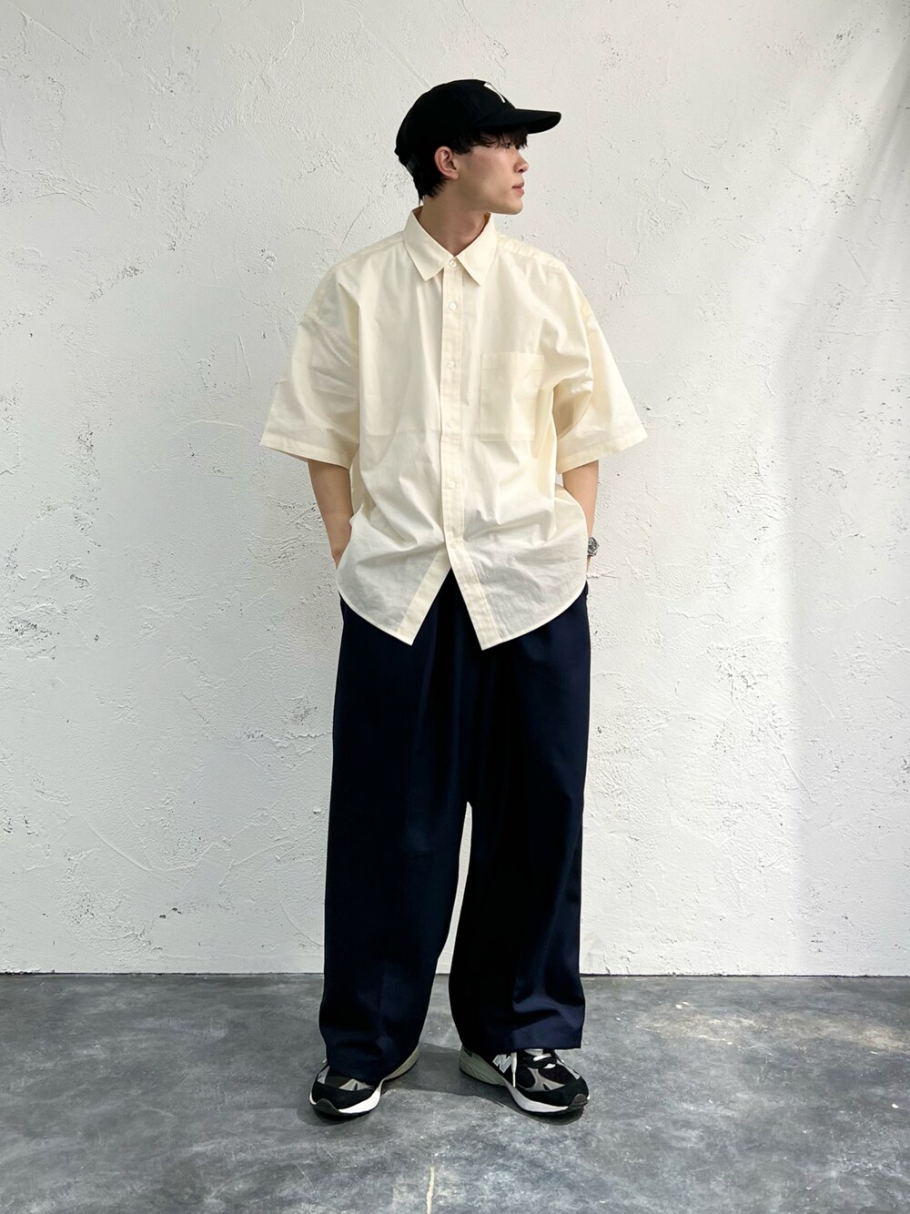 「ESPONT、エスポント、COMESANDGOES、DAIWAPIER39、New Balance、newbalance993、夏コーデ、きれいめカジュアル、キャップ、キャップコーデ、スニーカー」｜「COMESANDGOESのアイテム（キャップ、ブラック系）」を使った、おさゆうさん（メンズ・168cm）の春コーディネートの1枚目の写真