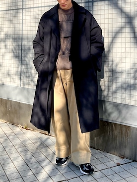 「COMOLI（コモリ）のアイテム（トレンチコート）」を使った、おさゆうさん（メンズ・168cm）の冬コーディネート