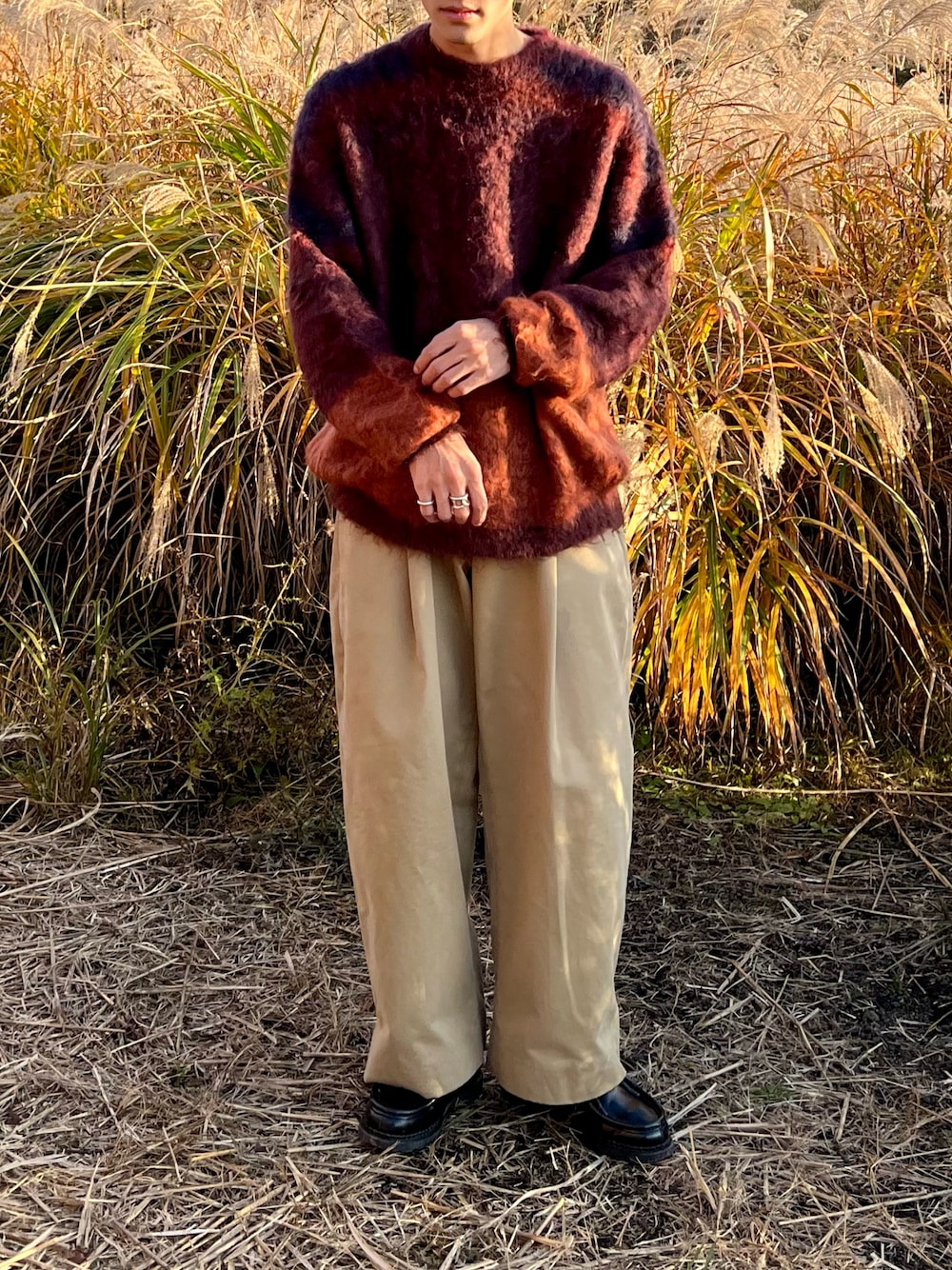 「シンプルコーデ、秋コーデ、低身長、yoke、ニット、STUDIONICHOLSON、Paraboot、きれいめカジュアル、バーガンディー、オレンジ、暖色系」｜「YOKEのアイテム（ニット/セーター、オレンジ系）」を使った、おさゆうさん（メンズ・168cm）の秋コーディネートの1枚目の写真