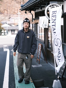 「BEN DAVIS（ベンデイビス）のアイテム（スウェット）」を使った、EricKaoさん（メンズ・175cm）の冬コーディネート