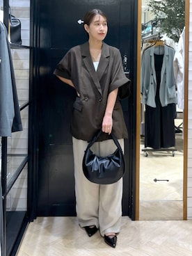 「アイテム（テーラードジャケット）」を使った、hinakoさん（レディース・157cm・20代）の夏コーディネート