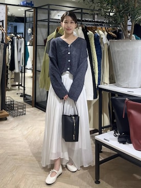 「A part by（アパートバイ）のイレヘムフレアスカート（スカート、ホワイト系）」を使った、hinakoさん（レディース・157cm）の春コーディネート